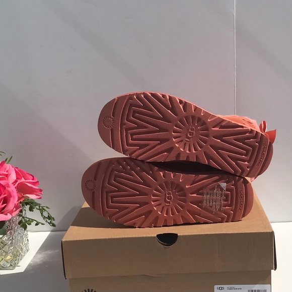 UGG Bailey Bow Satin - Picture 9 of 10